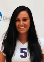Volleyball finishes UW-Platteville tournament 3-1 with huge five-set win over Coe