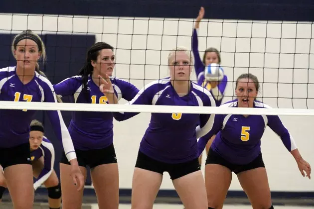 No. 10 Saint Benedict hands volleyball tough 3-0 setback