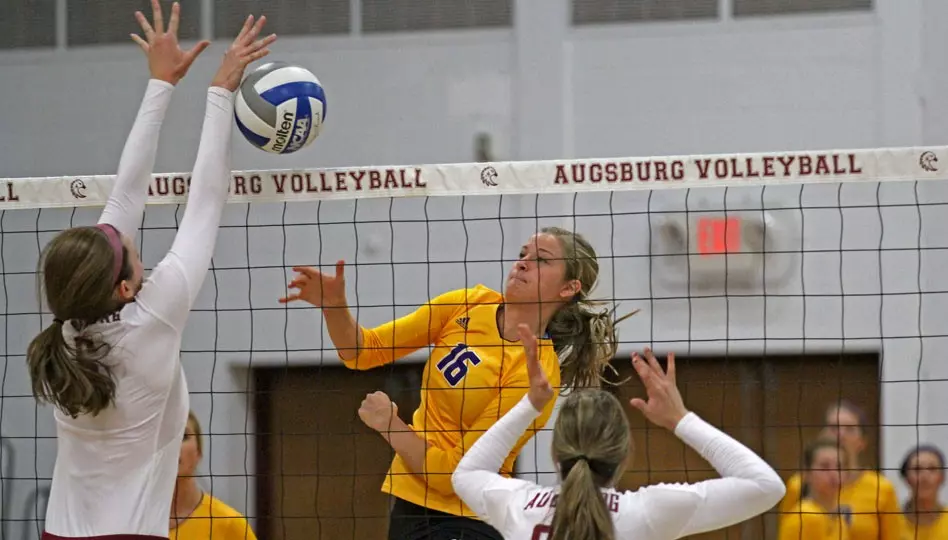 Wildcats extend winning streak to four-straight with wins over Maranatha Baptist, Marian