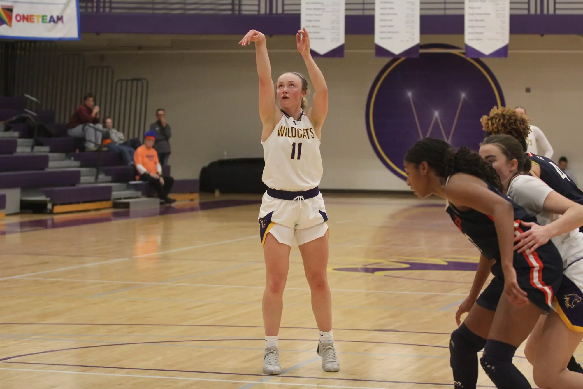 Hattie Fox at free throw line