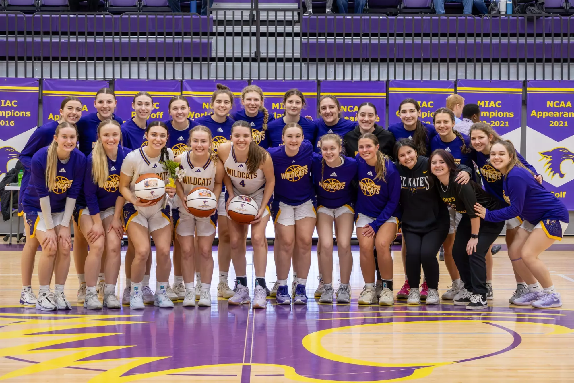 Basketball team with seniors